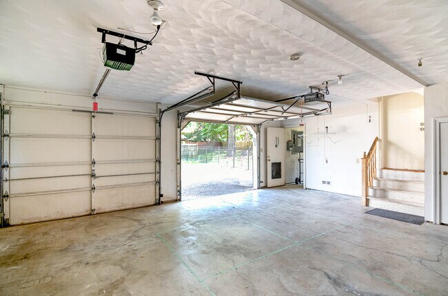Building Photo - 2617 All Saints Ct