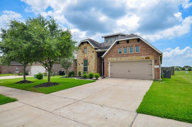 Building Photo - 2227 Leonetti Ln
