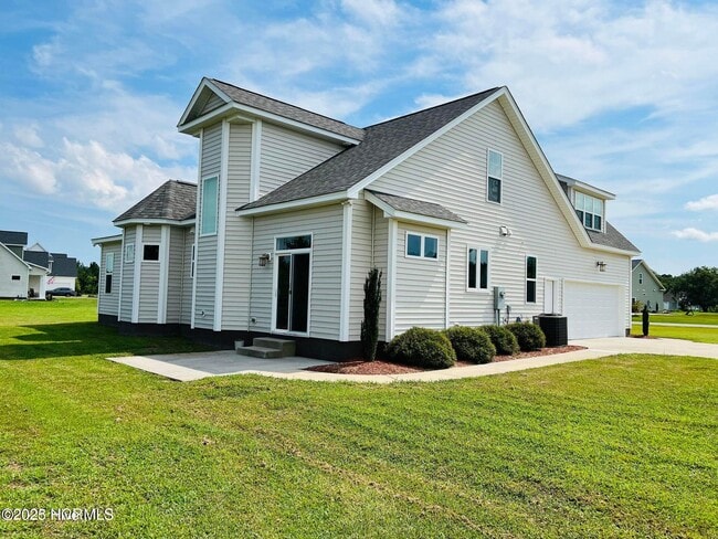 Building Photo - 3135 Emery Dr
