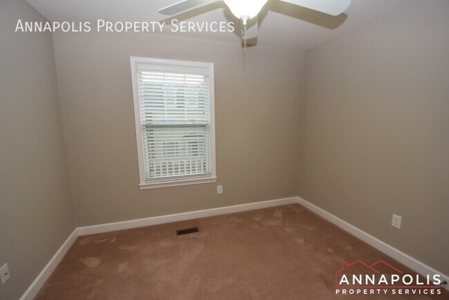 Building Photo - 102 Carraway Ln