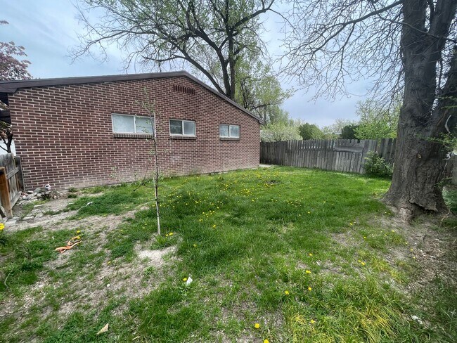 Building Photo - 1154-1156 Brooklyn Ave