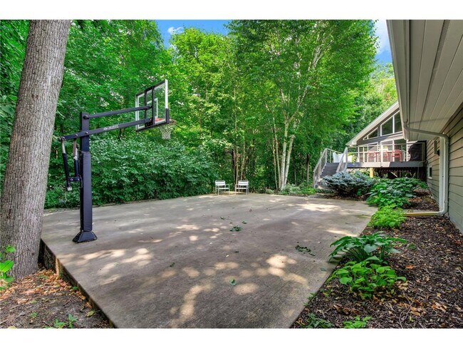 Building Photo - 20650 Bayview Ct
