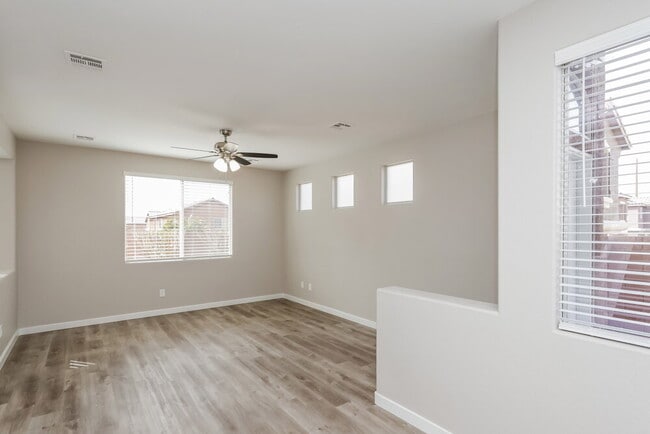 Building Photo - 485 Blue Juniper Ln