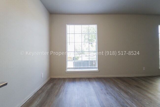 Building Photo - 4318 E 67th St