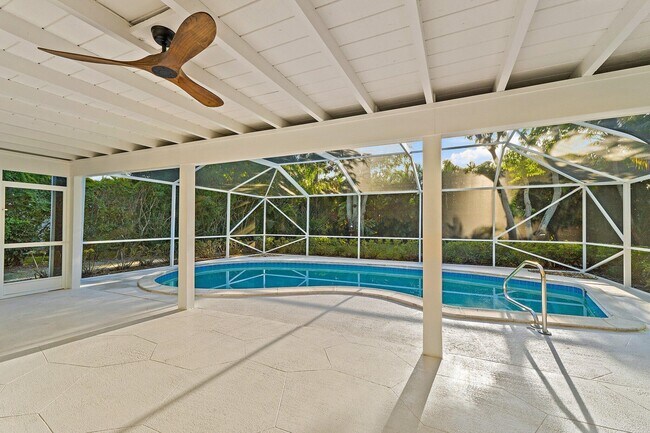 Building Photo - 18799 Rio Vista Dr