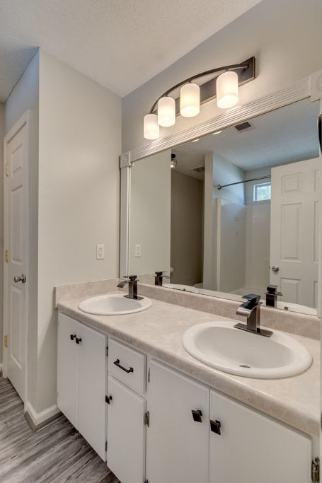 Building Photo - 19 Aquinnah Dr