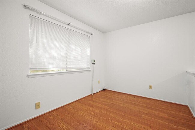 Building Photo - 12701 Europa Ln