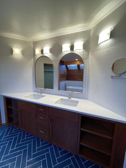 Building Photo - 1996 Hardscrabble Pl