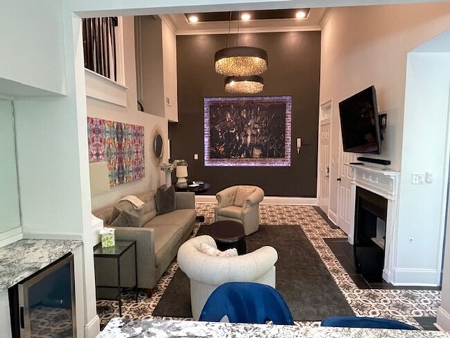 Building Photo - Stunning Furnished 3 Bedroom 3 Bath Condominium ON Piedmont Park!