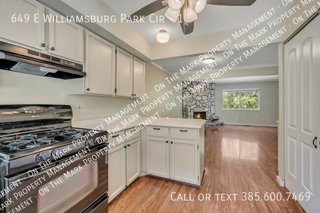 Building Photo - 649 E Williamsburg Pk Cir