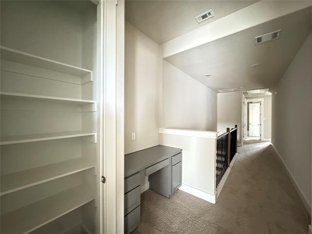 Building Photo - 813 Meadowcrest Dr