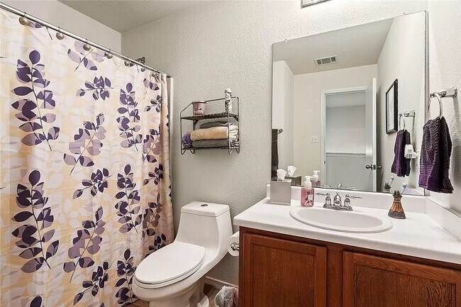 Building Photo - 206 Black