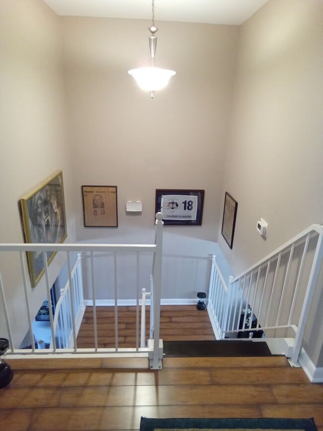 Building Photo - ***Broadmoor / Anderson Island Area***