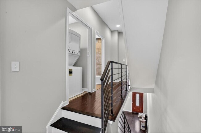 Building Photo - 1626 N 25th St