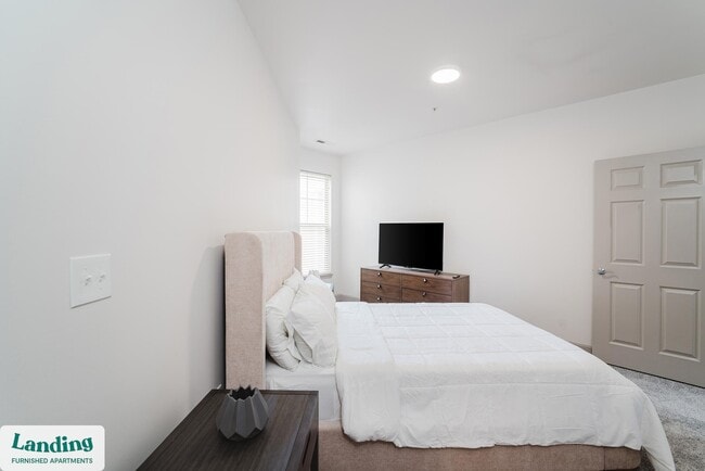 Building Photo - 3031 Eden Ave