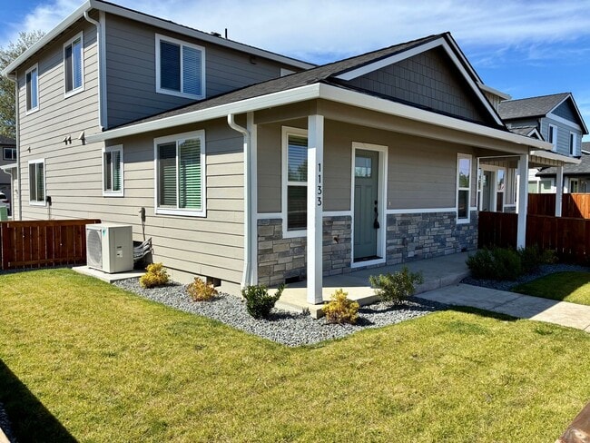 Building Photo - 1133 Annalise St