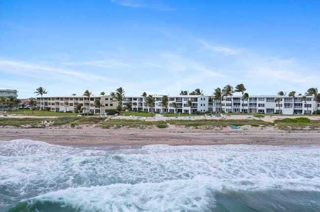 Building Photo - 1041 Hillsboro Mile