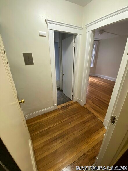 Building Photo - 1175 Boylston St