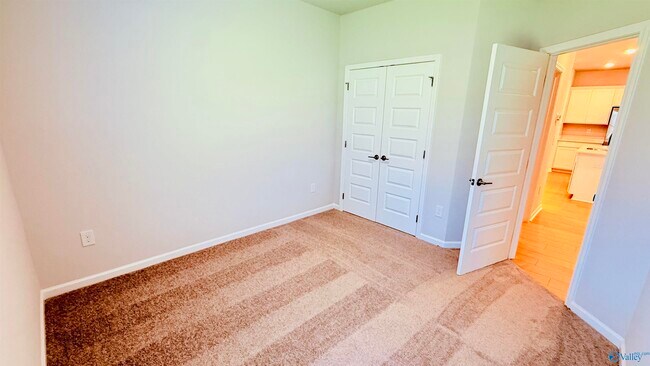 Building Photo - 220 Waylan Rdg Ln