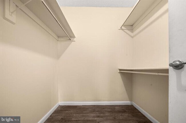 Building Photo - 3701 S George Mason Dr