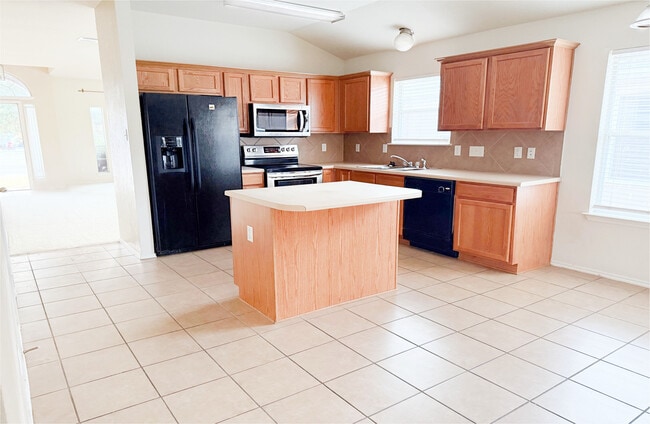 Building Photo - 4603 Causeway Ct