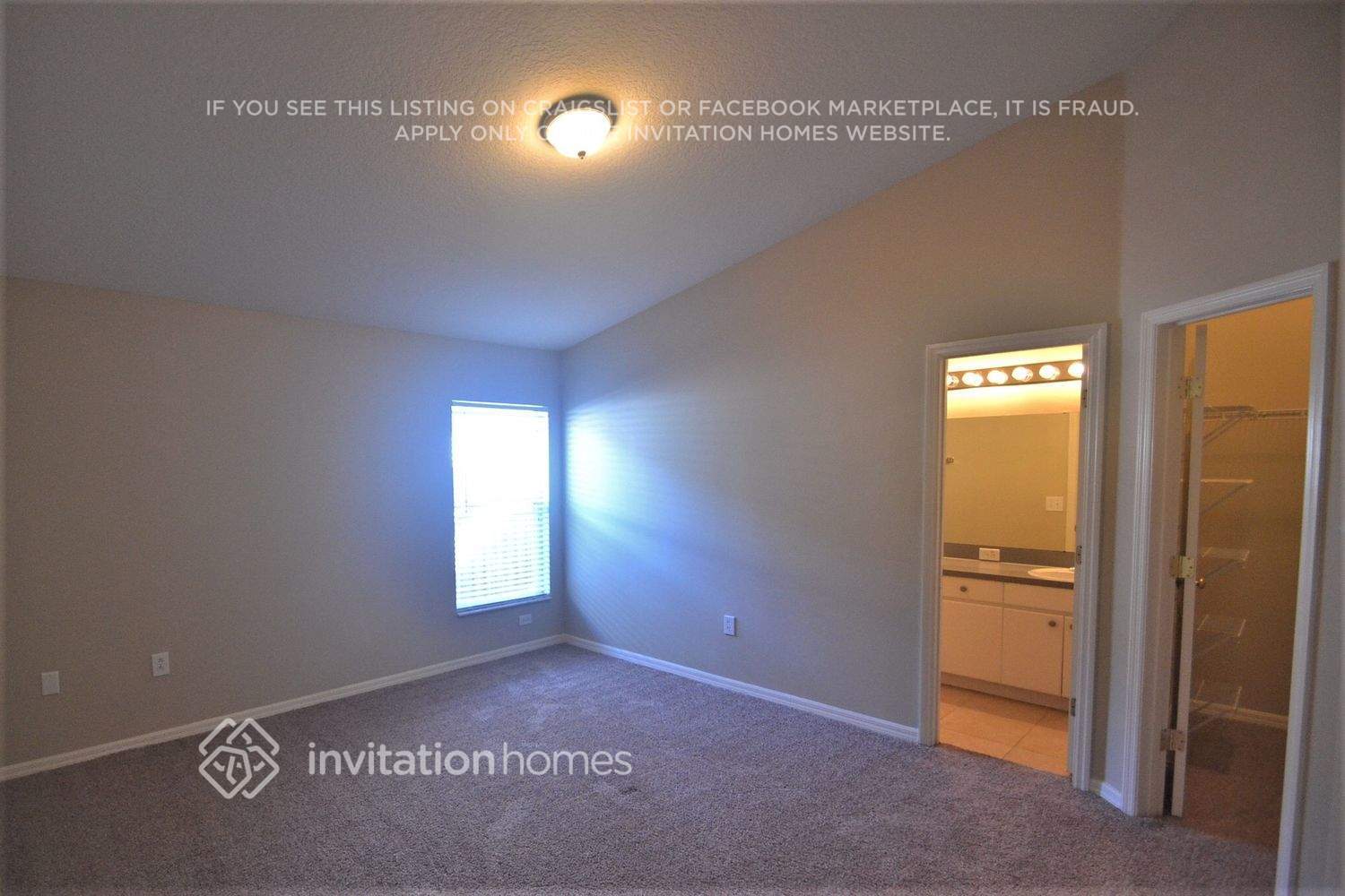 Building Photo - 22828 Roderick Dr