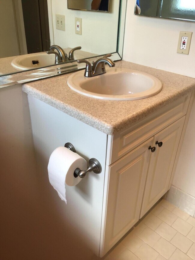 Building Photo - 336 Brighton H