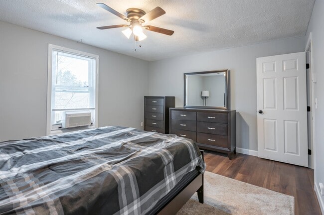 Building Photo - 19 Kimberly Dr