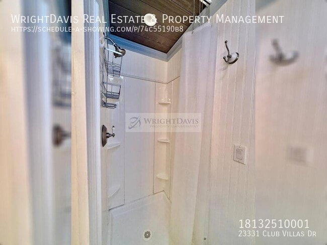 Building Photo - 23331 Club Villas Dr