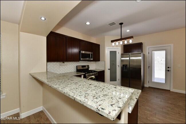 Building Photo - 15149 Imagine Dr