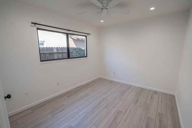 Building Photo - COMING SOON! Canoga Park 4-Bedroom Home fo...