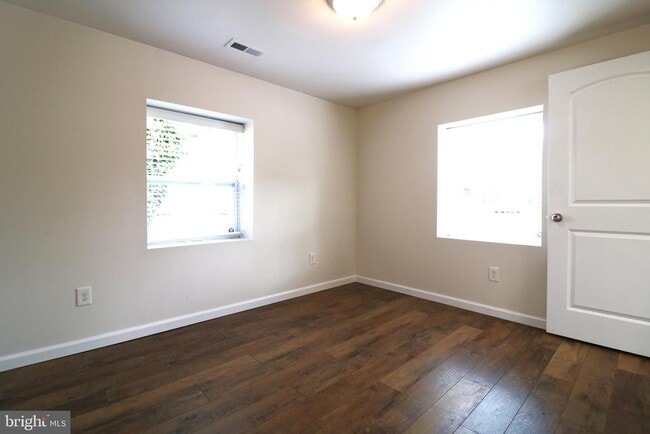 Building Photo - 143 Mitscher Rd