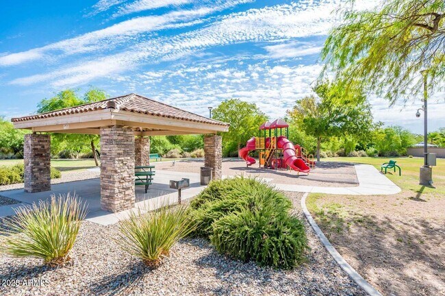 Building Photo - 13604 W Rovey Ave