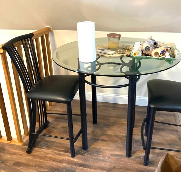 dinette - 277 Buttonwood Ave