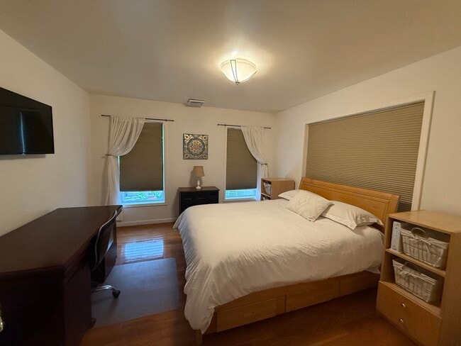 Building Photo - 43 N Trenton Ave