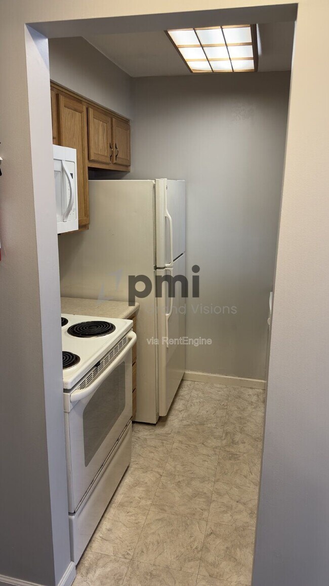 Building Photo - 1308 Arthur Ave