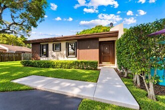 Building Photo - 5112 SW 138th Ave Cir