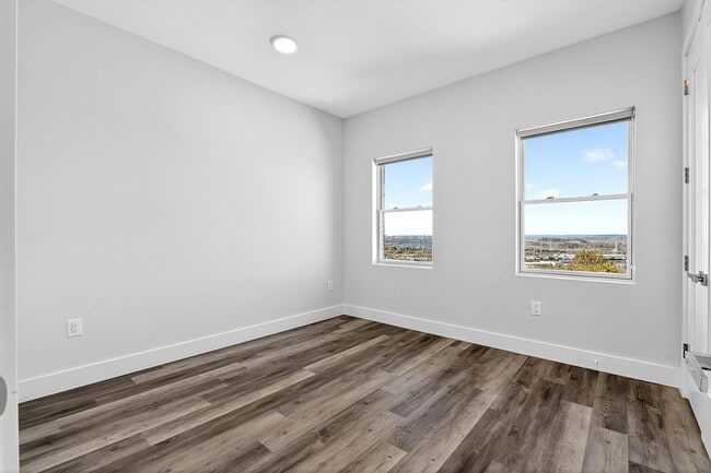 Building Photo - 3443 John F. Kennedy Blvd