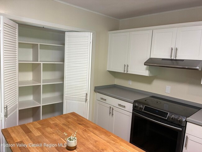 Building Photo - 50 Pleasant View Dr