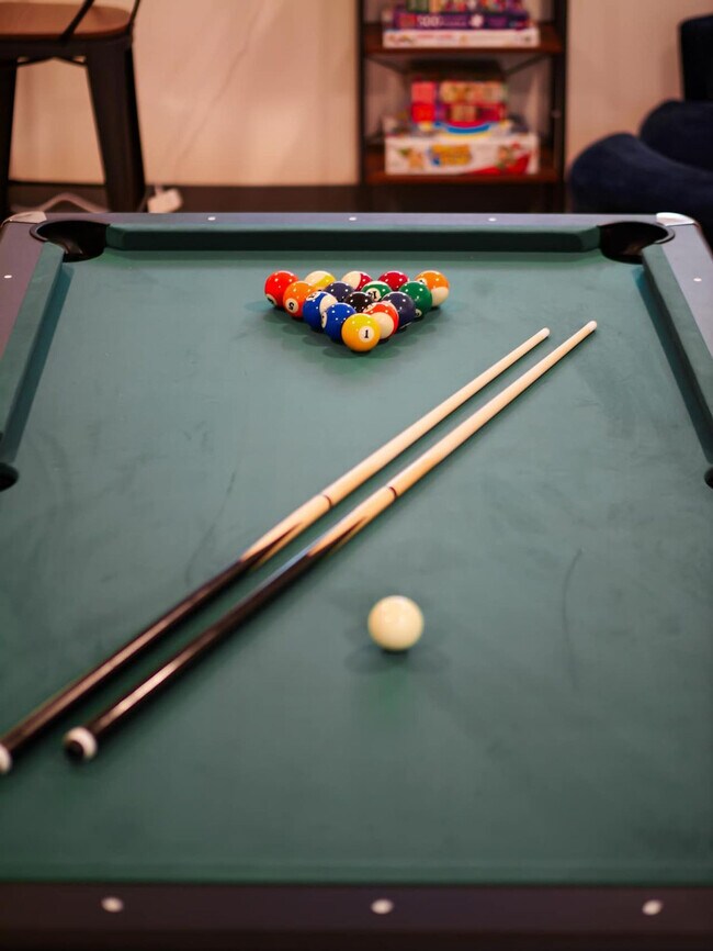 Building Photo - 3746 Northwood Rd