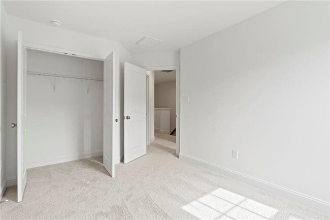 Building Photo - 13836 Randolph Pond Ln