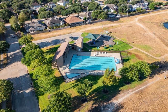 Building Photo - 21106 Bridgemeadows Ln