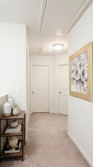 Building Photo - 3256 Tracer Dr