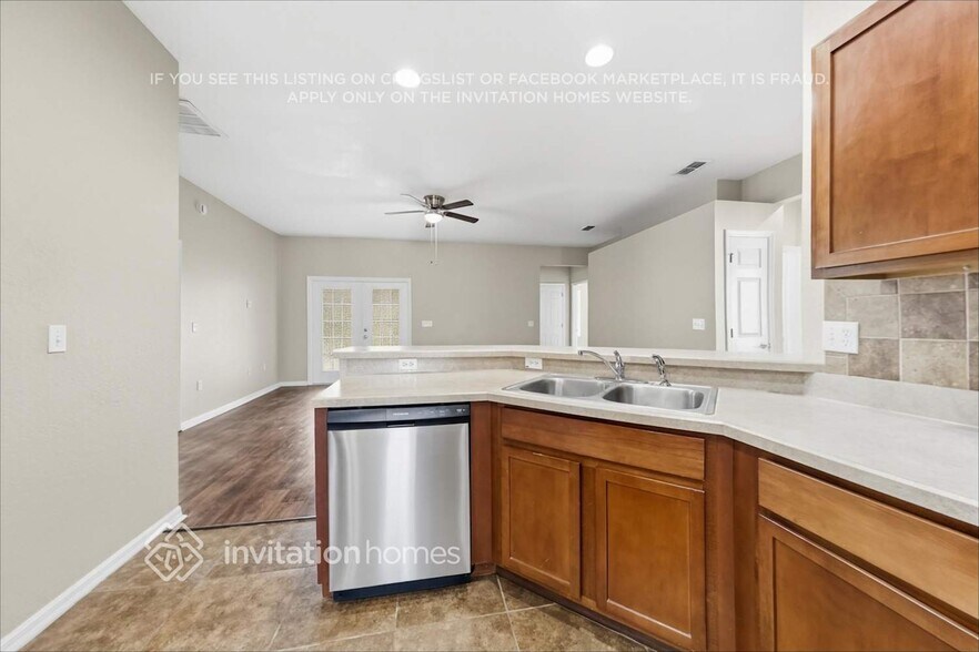 Building Photo - 4681 Mandolin Loop