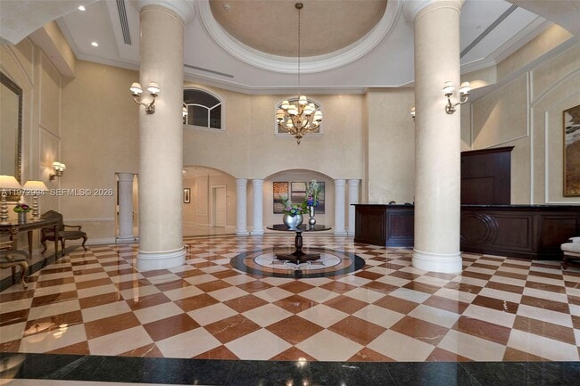 Building Photo - 20000 E Country Club Dr