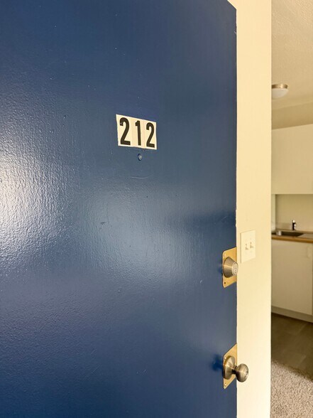 Building Photo - 2412 Azalea Garden Rd