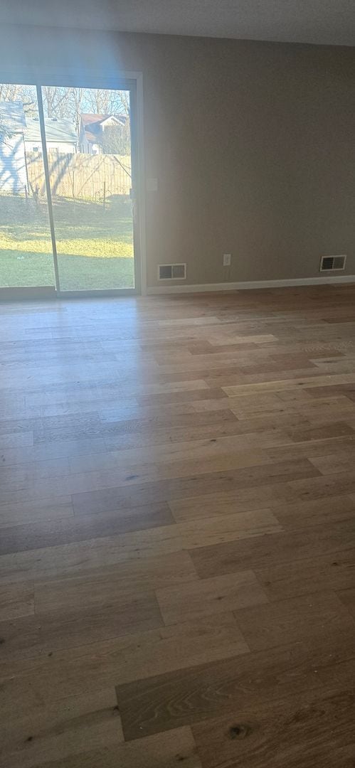 Building Photo - Newly Renovated