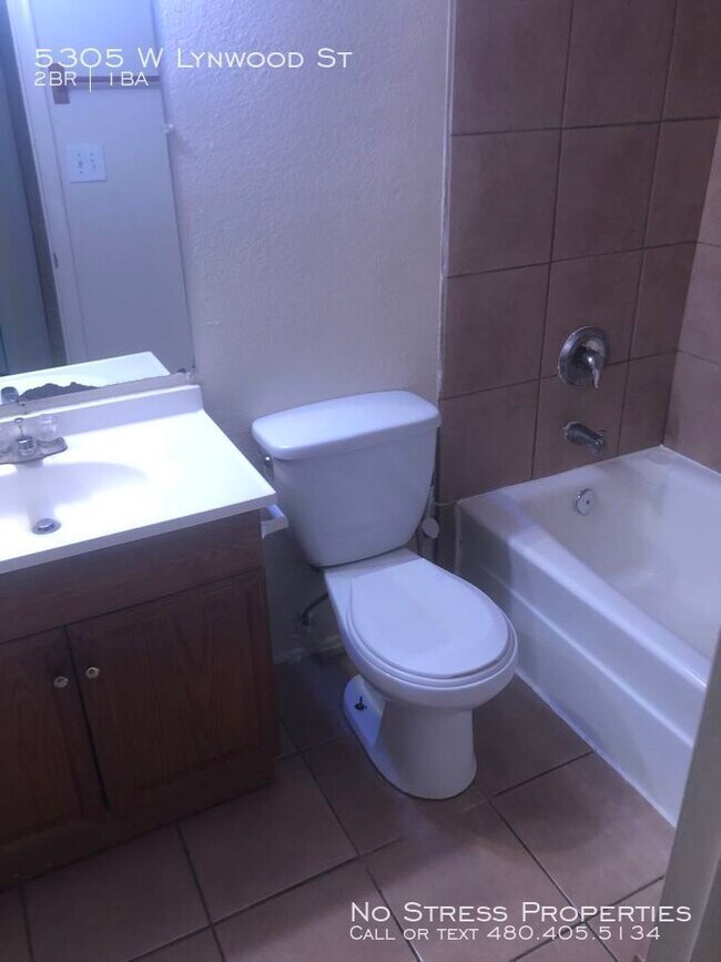 Building Photo - 2 Bedroom Town Home at 53rd Ave and McDowell!
