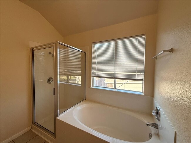 Building Photo - 1713 Primrose Ln