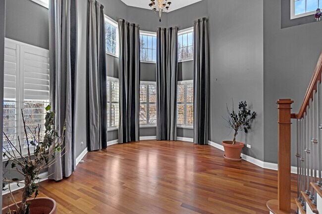 Building Photo - 7242 Greywall Ct